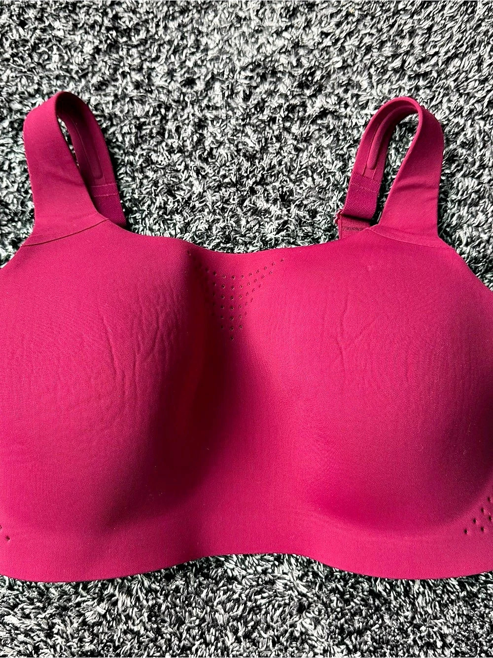 Victoria’s Secret Featherweight Max Sports Bra 36DDD Berry 328638